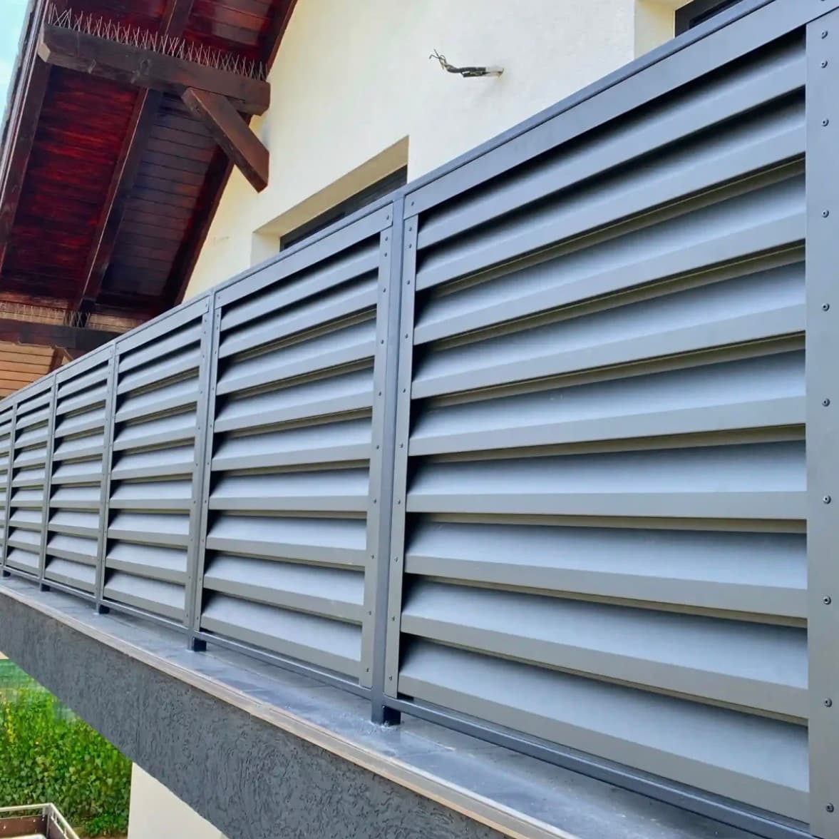 Lamella Design — завършен обект RAL 7024 URBAN 2